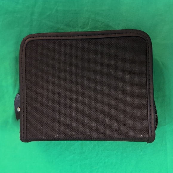 Harvard Square Retractable Laptop Accessory Kit with Padded Case Mouse RJ-45 USB - Picture 10 of 10